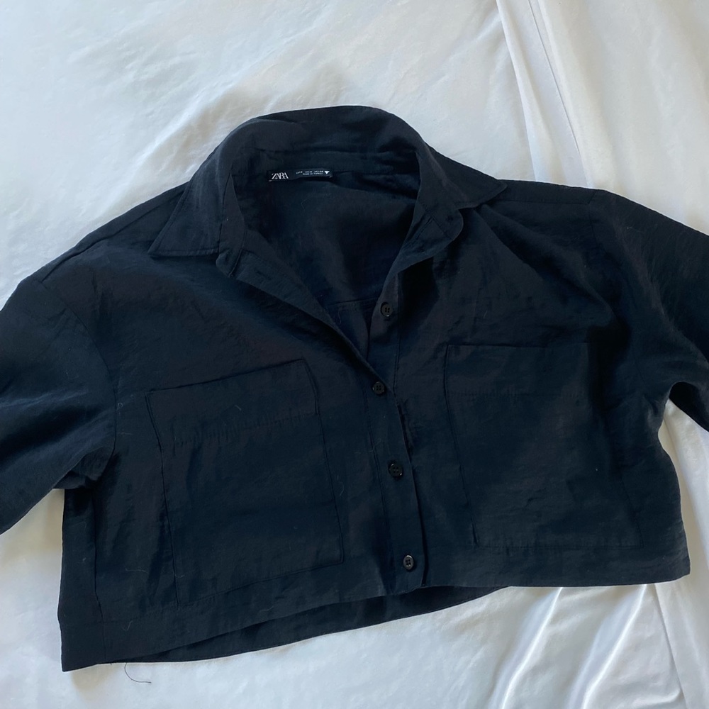 Cropped Button Up - Picture 4 of 5